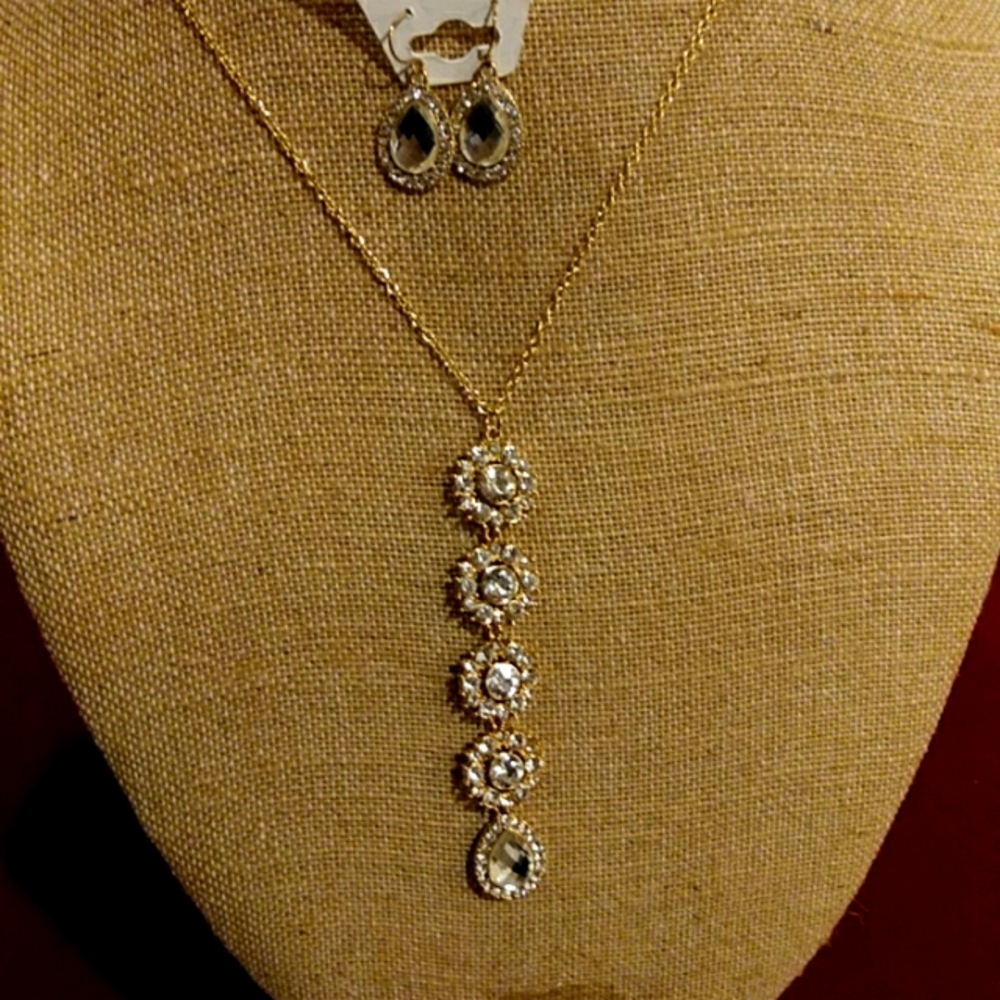 3 for $30 Fashion Jewelry Set Gold & Diamonds Earrings Necklace Costume Jewelry - Picture 1 of 6